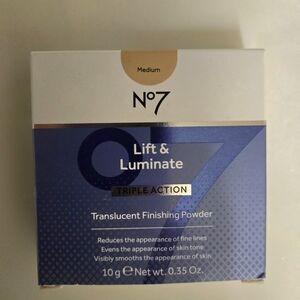 Lift & Luminate Triple Action Translucent Finishing Powder - Blue